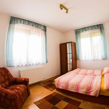 Mit Pool In Apartment Balatonlelle