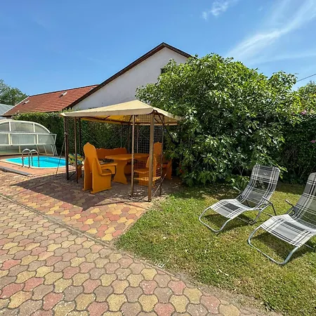 Mit Pool In Apartment Balatonlelle